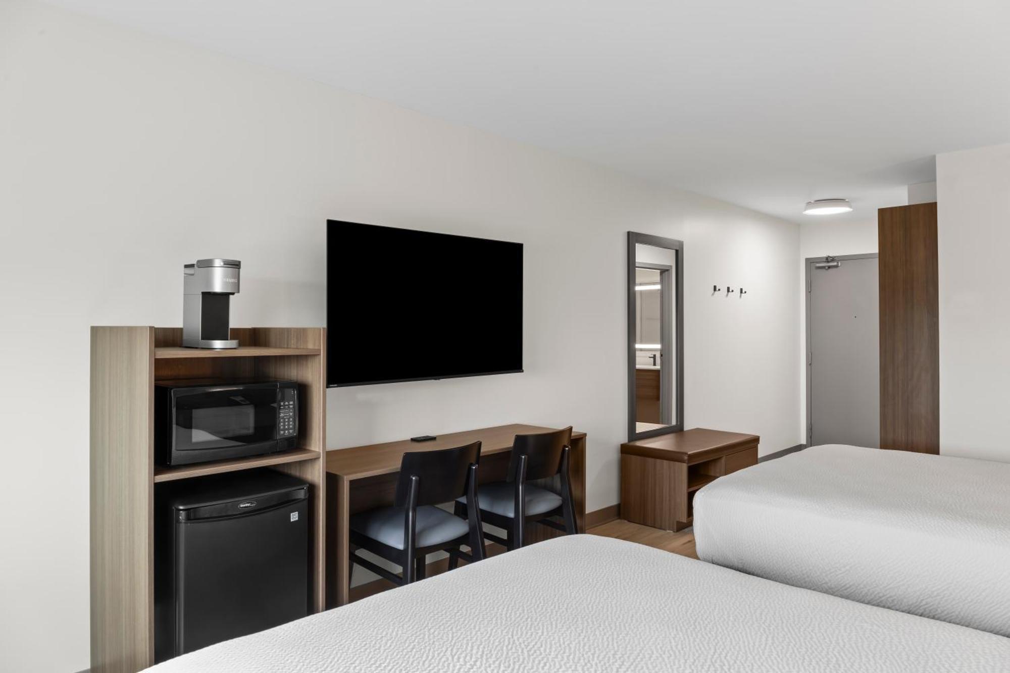 Days Inn By Wyndham Steinbach Екстериор снимка